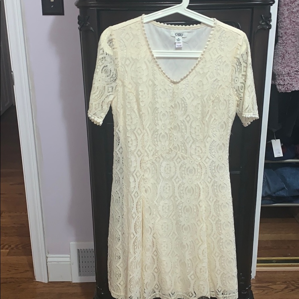 Creme Short Sleeve Dress - Slightly Below Knee